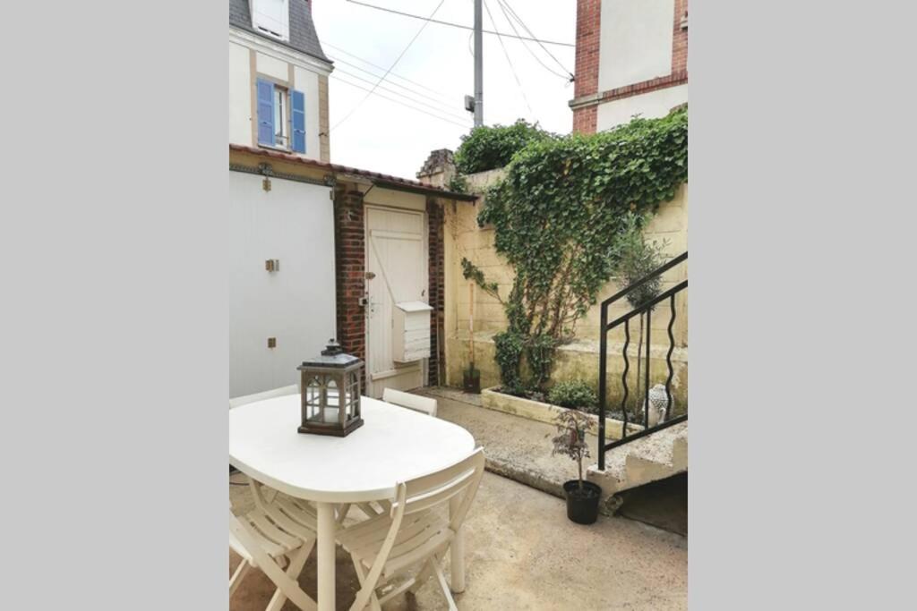 Les Etapes Chartraines Parking Wifi Jaccuzi Apartman Chartres Kültér fotó