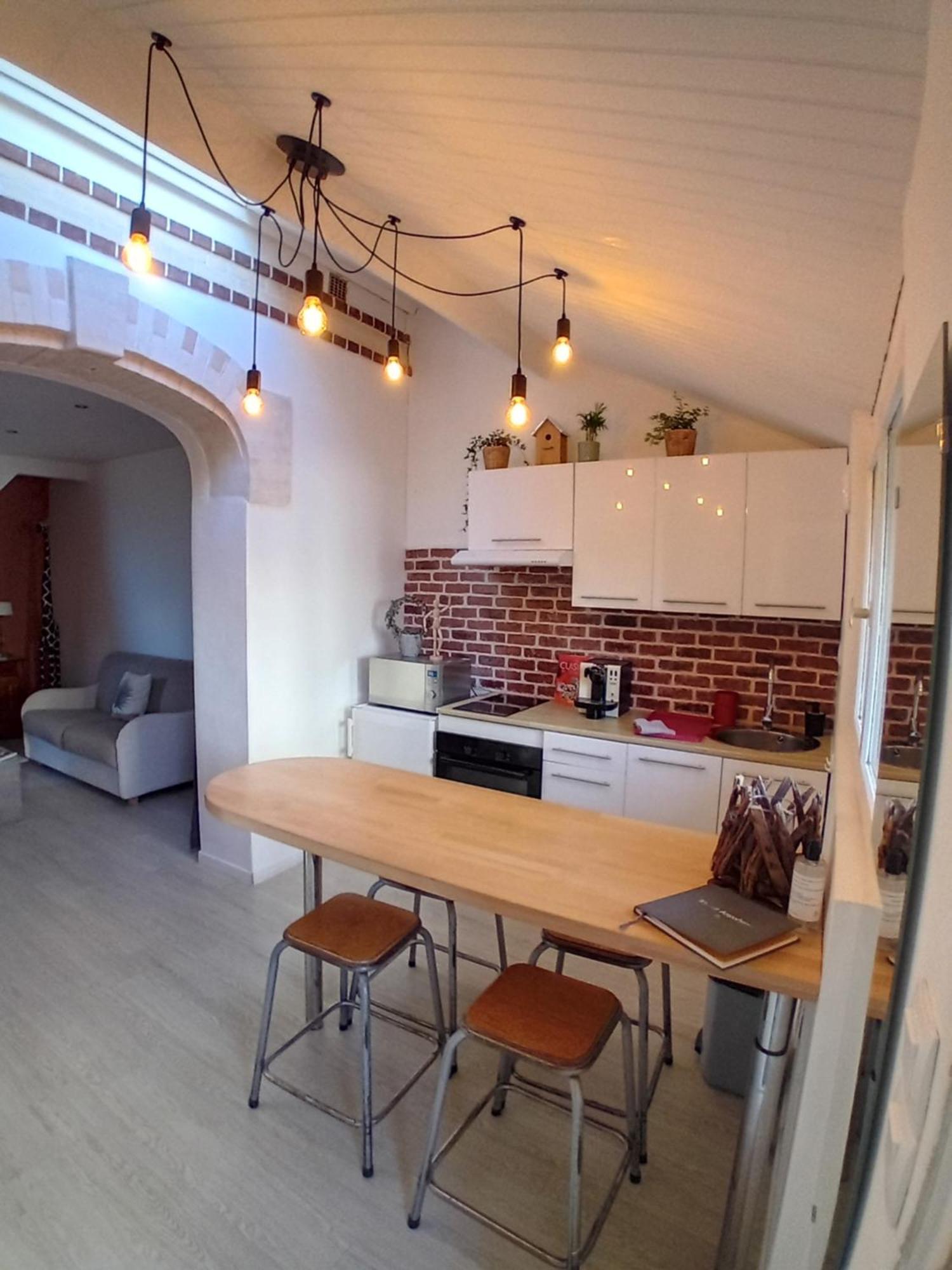 Les Etapes Chartraines Parking Wifi Jaccuzi Apartman Chartres Kültér fotó